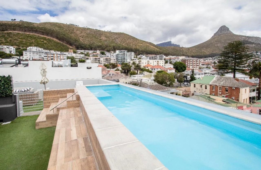2 Bedroom Property for Sale in Sea Point Western Cape